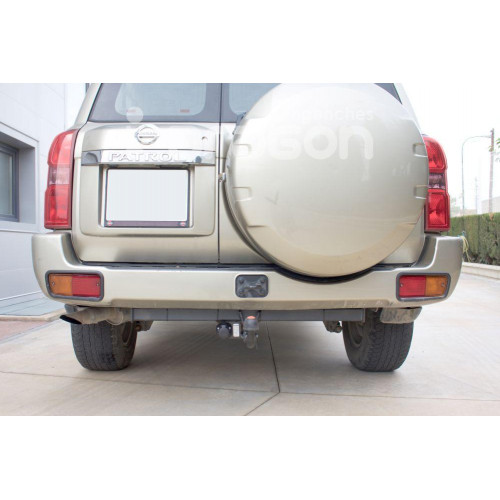 Фаркоп ARAGON на NISSAN Patrol 1998–2010  Арт. E4403BA (GR Y61)